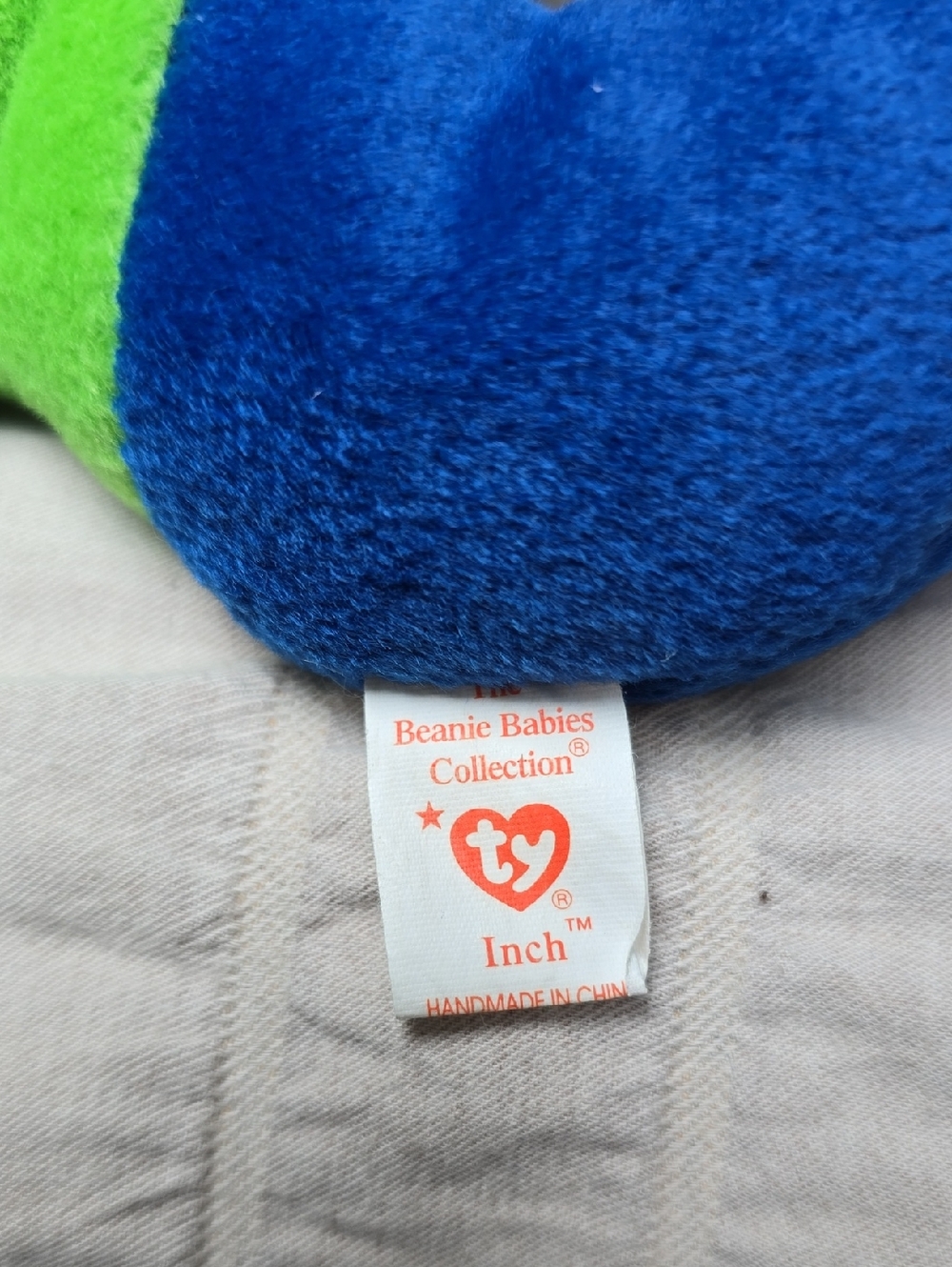 TY Beanie Baby Inch the Caterpillar | 1995 Vintage Rainbow Plush - Picture 7 of 9